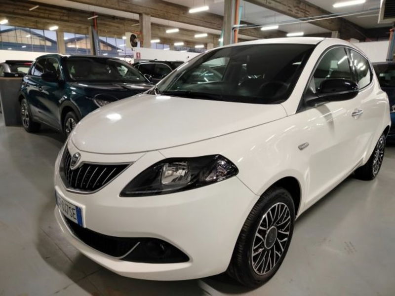 Lancia Ypsilon 1.0 FireFly 5 porte S&S Hybrid Ecochic UnYca del 2024 usata a Cesena