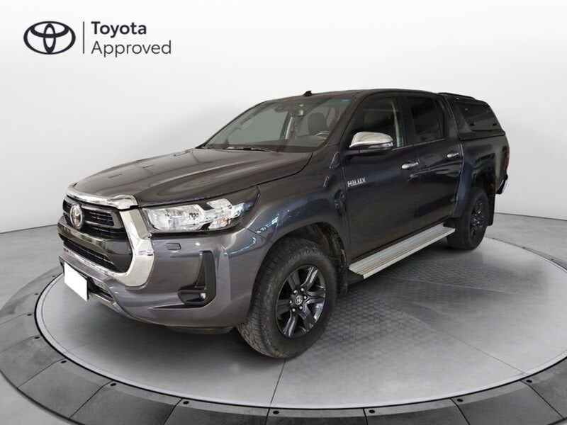 Toyota Hilux 2.D-4D 4WD porte Double Cab Lounge del 2021 usata a Vicenza