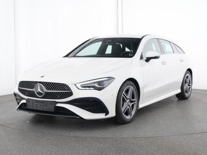 Mercedes-Benz CLA Shooting Brake 180 Shooting Brake Premium del 2024 usata a Abbiategrasso