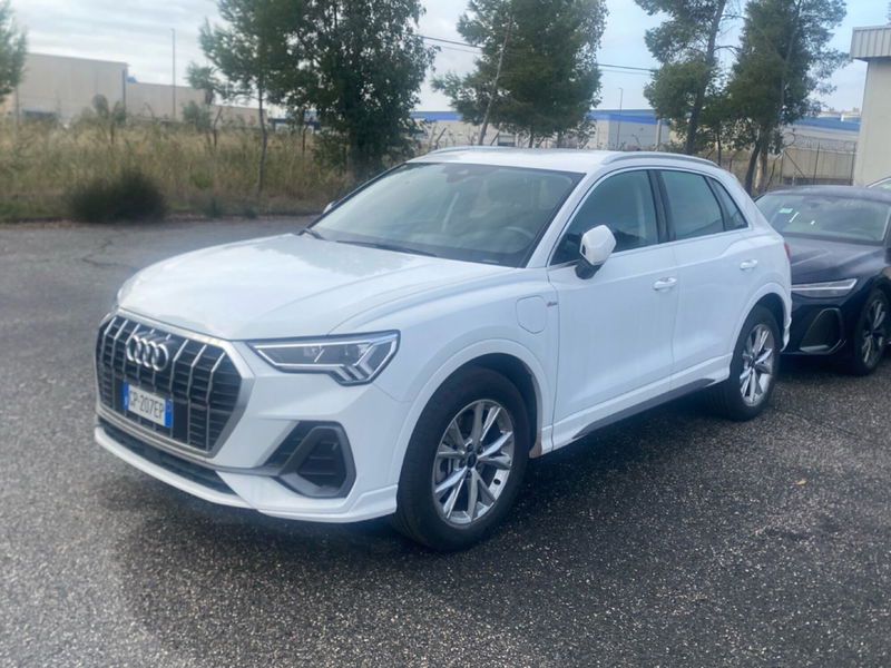 Audi Q3 45 TFSI e S tronic Business del 2023 usata a Catania