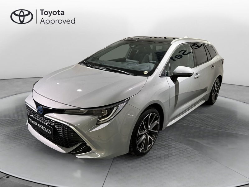 Toyota Corolla Touring Sports 2.0 Hybrid Lounge del 2021 usata a Milano