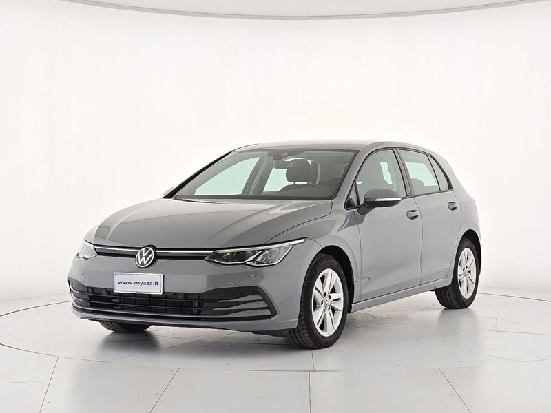 Volkswagen Golf Variant 2.0 tdi Life 150cv dsg del 2023 usata a Alba
