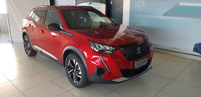 Peugeot 2008 PureTech 130 S&S Allure Pack del 2023 usata a Pordenone