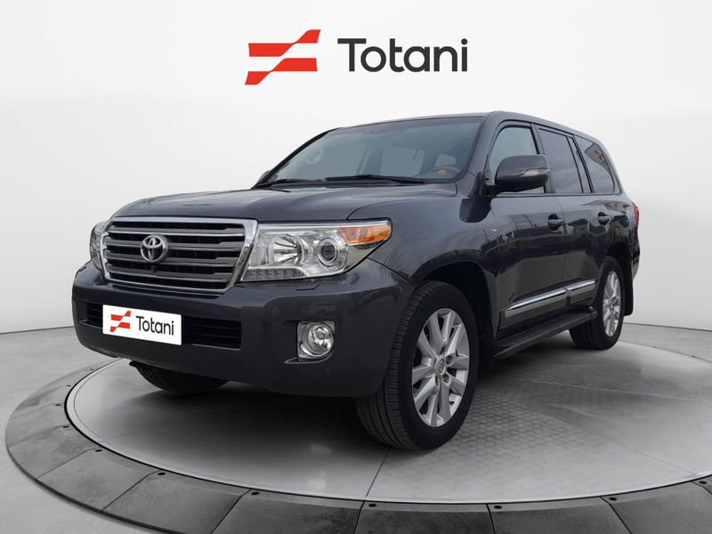 Toyota Land Cruiser V8 V8 4.5 AT 7 posti Lounge del 2015 usata a L'Aquila