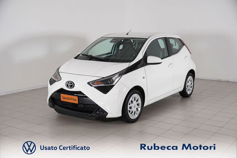 Toyota Aygo 1.0 VVT-i 72 CV 5 porte x-play del 2018 usata a Citta' della Pieve