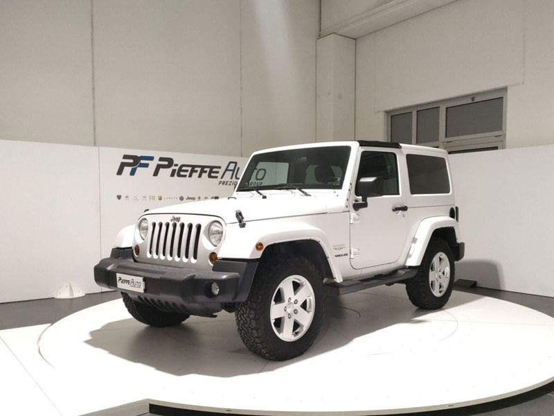 Jeep Wrangler 2.8 CRD DPF Sahara del 2013 usata a L'Aquila