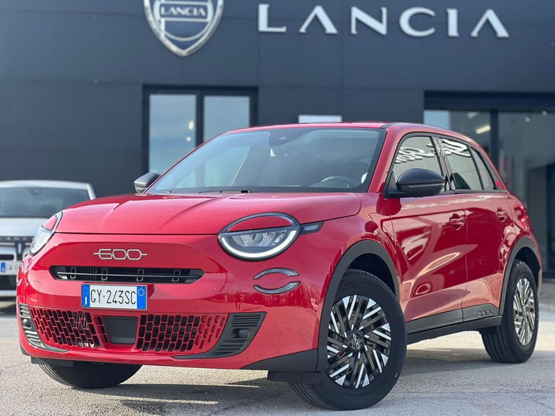 Fiat 600 1.2 hybrid 110cv auto nuova a Matera