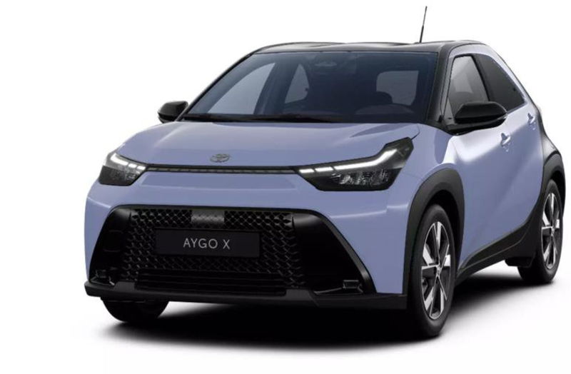 Toyota Aygo X 1.5 hybrid Icon e-cvt nuova a Sesto San Giovanni