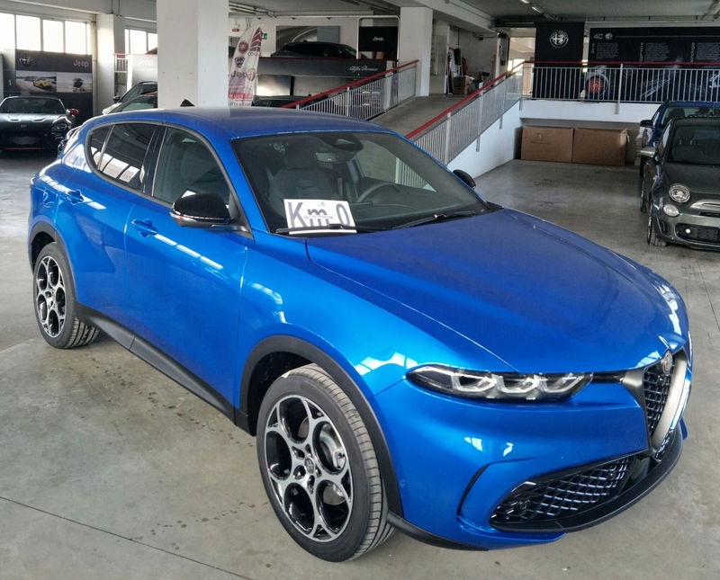 Alfa Romeo Tonale 1.3 phev Sprint Q4 280cv at6 nuova a Orvieto