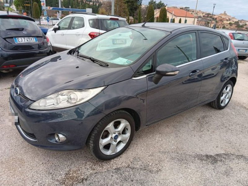 Ford Fiesta 1.4 TDCi 70CV 5 porte Titanium del 2011 usata a Recanati