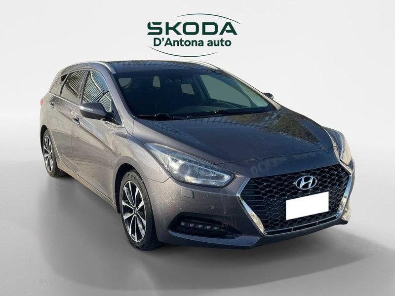Hyundai i40 Station Wagon 1.6 CRDi Business del 2019 usata a Taranto