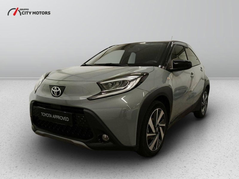 Toyota Aygo X 1.0 Lounge Air 72cv s-cvt del 2024 usata a Monza