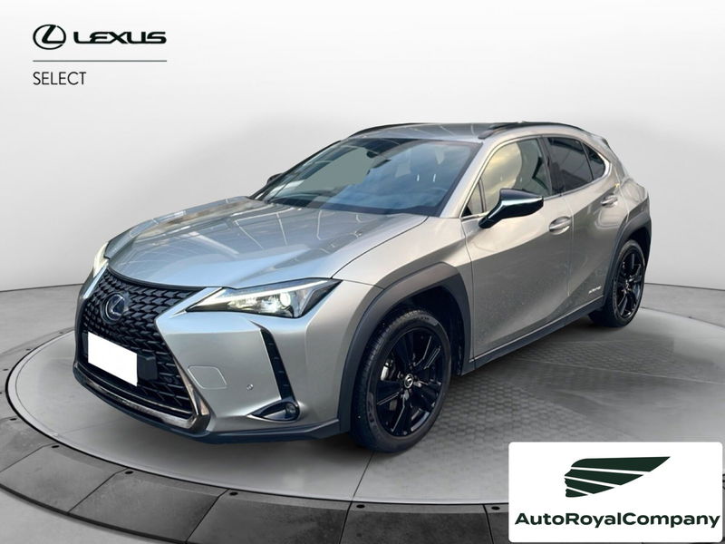 Lexus UX Hybrid Midnight Edition del 2022 usata a Roma