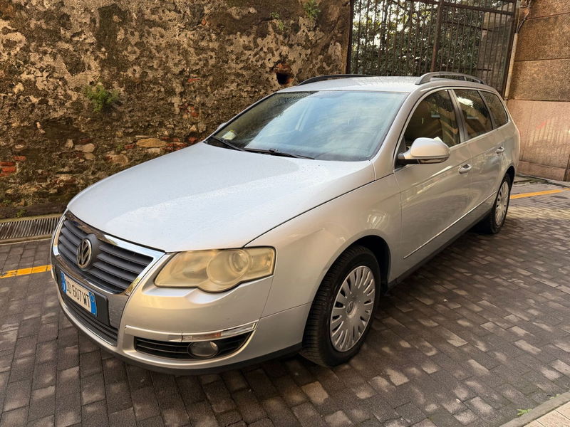 Volkswagen Passat Variant 1.9 TDI/105CV Comfortline del 2006 usata a Genova