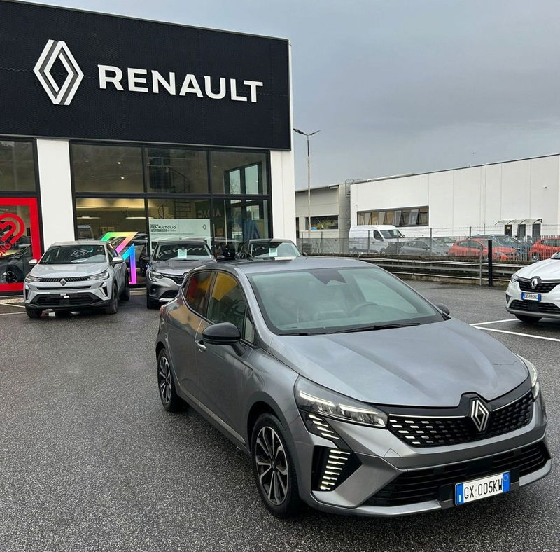 Renault Clio Full Hybrid E-Tech 145 CV 5 porte Techno del 2024 usata a Guidonia Montecelio