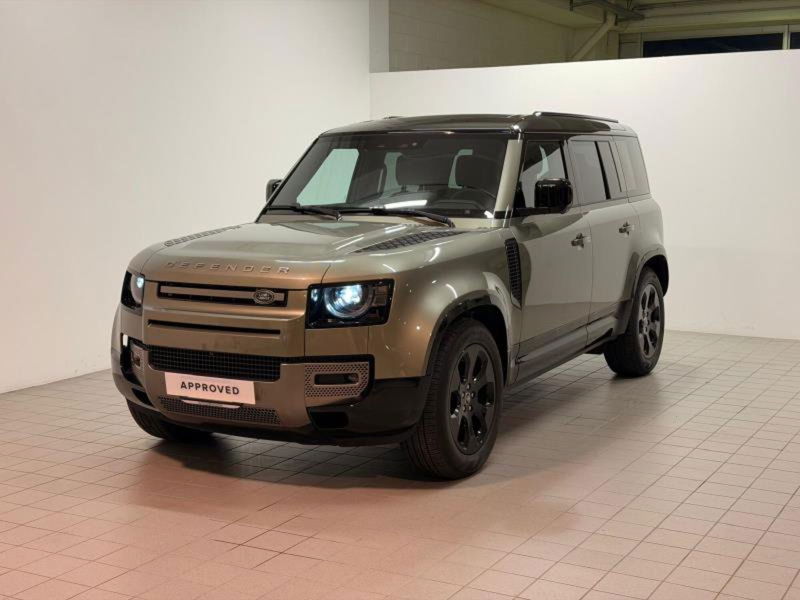 Land Rover Defender 110 3.0d i6 mhev X-Dynamic SE awd 200cv auto del 2025 usata a Venezia