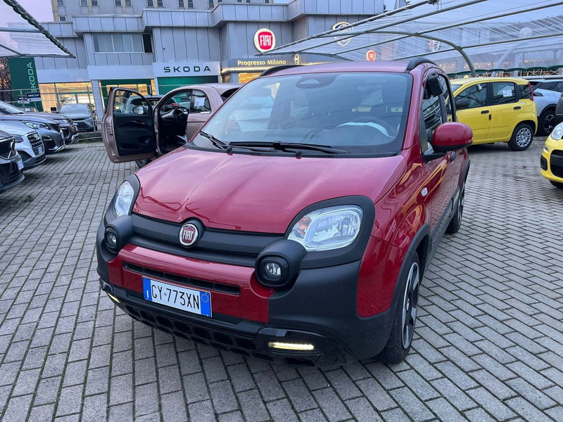 Fiat Panda Cross Cross 1.0 FireFly S&S Hybrid del 2025 usata a Milano