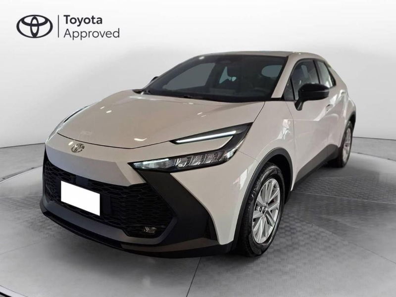 Toyota Toyota C-HR 2.0 phev Active fwd e-cvt del 2025 usata a Torino