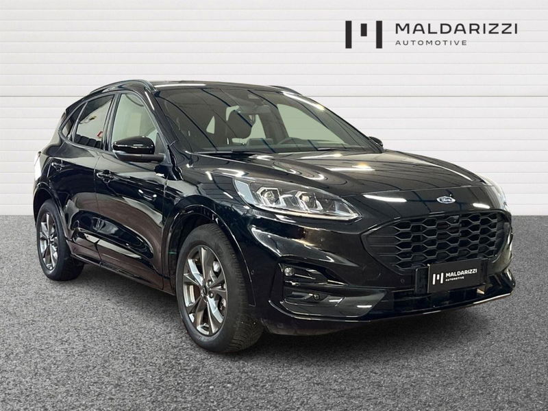 Ford Kuga 2.0 EcoBlue 120 CV aut. 2WD ST-Line X del 2023 usata a Foggia