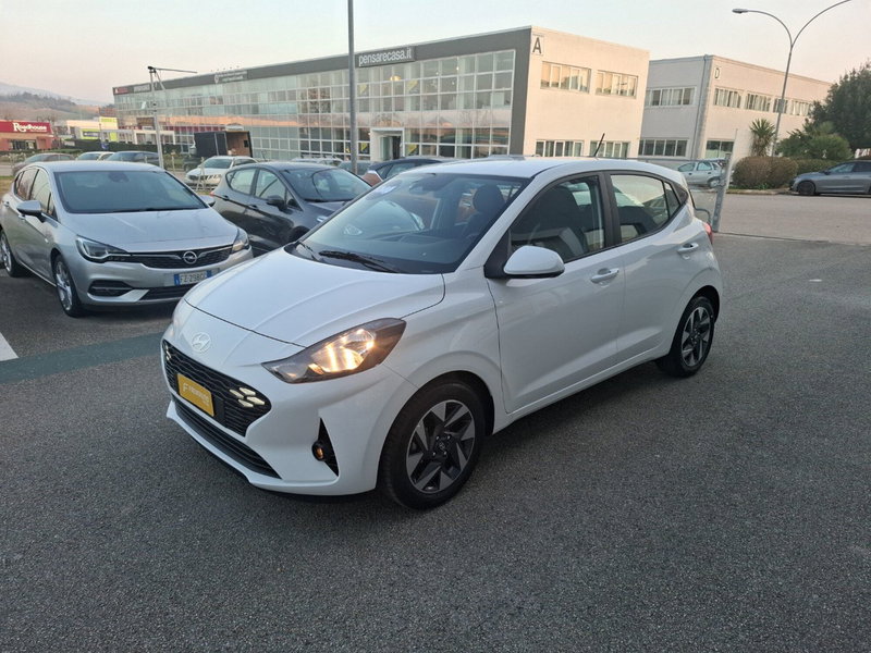 Hyundai i10 1.0 mpi Connectline 63cv nuova a Ancona