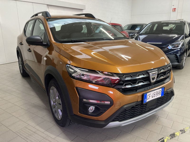 Dacia Sandero Stepway 1.0 TCe 100 CV ECO-G Comfort del 2021 usata a Vigevano
