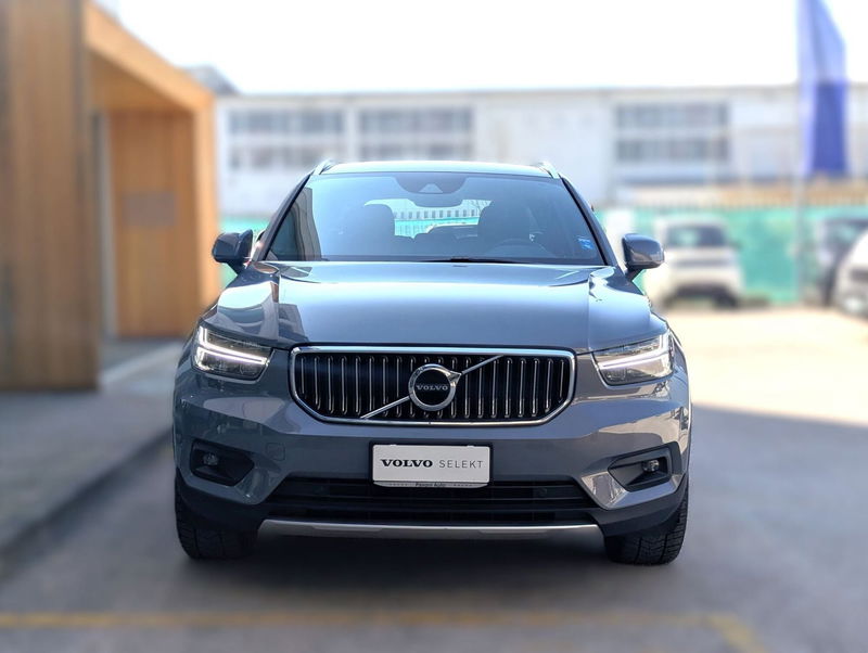 Volvo XC40 T4 Recharge Plug-in Hybrid Inscription Expression del 2020 usata a Pescara