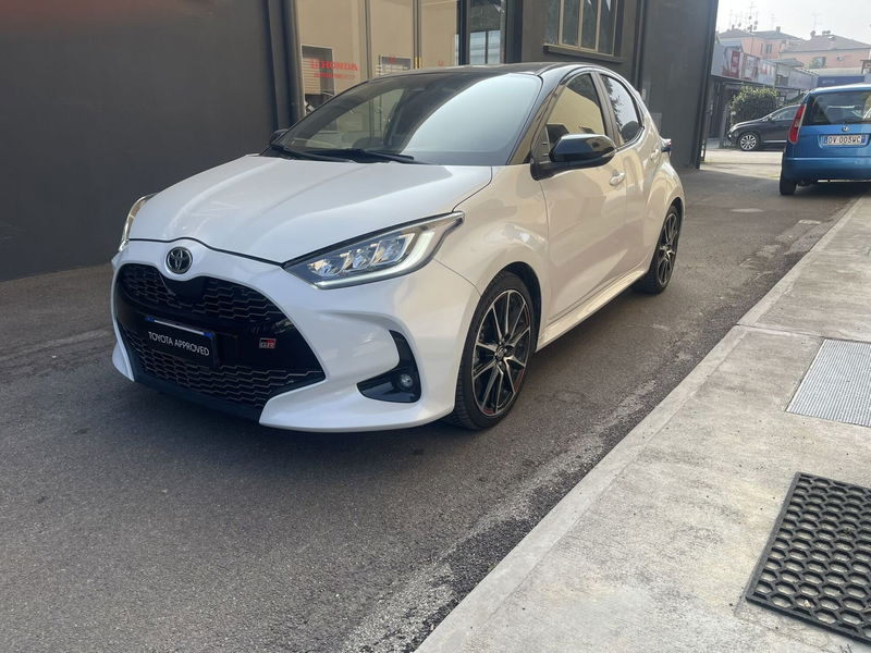 Toyota Yaris GR Sport 1.5 Hybrid 5 porte GR Sport del 2022 usata a Imola