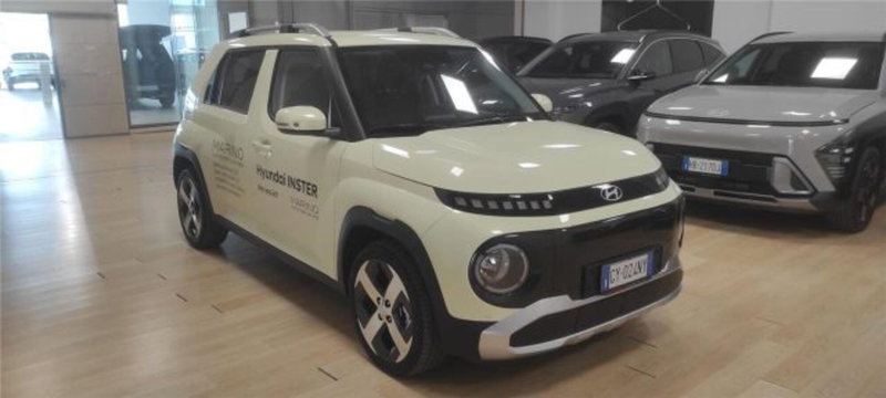 Hyundai Inster 49kWh XClass 5p.ti nuova a Bari