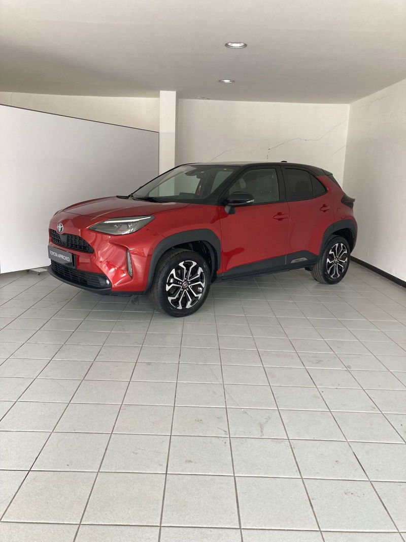 Toyota Yaris Cross Trend fwd 115cv e-cvt del 2021 usata a Barletta