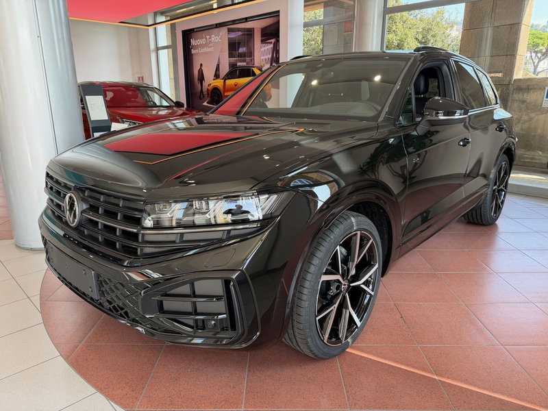 Volkswagen Touareg 3.0 V6 tdi scr R-Line Final Edition 231cv auto nuova a Genova