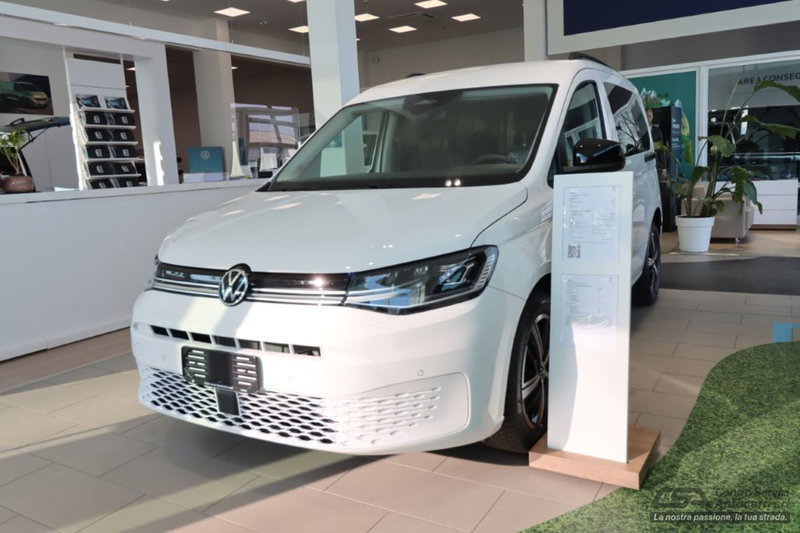 Volkswagen Caddy 2.0 TDI 122 CV Life Maxi nuova a Anzola dell'Emilia