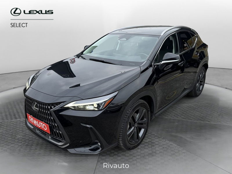 Lexus NX Hybrid 4WD Premium del 2024 usata a Como