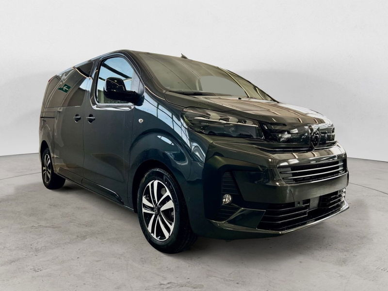 Peugeot Traveller BlueHDi 180 S&S EAT8 Long Business nuova a Monopoli