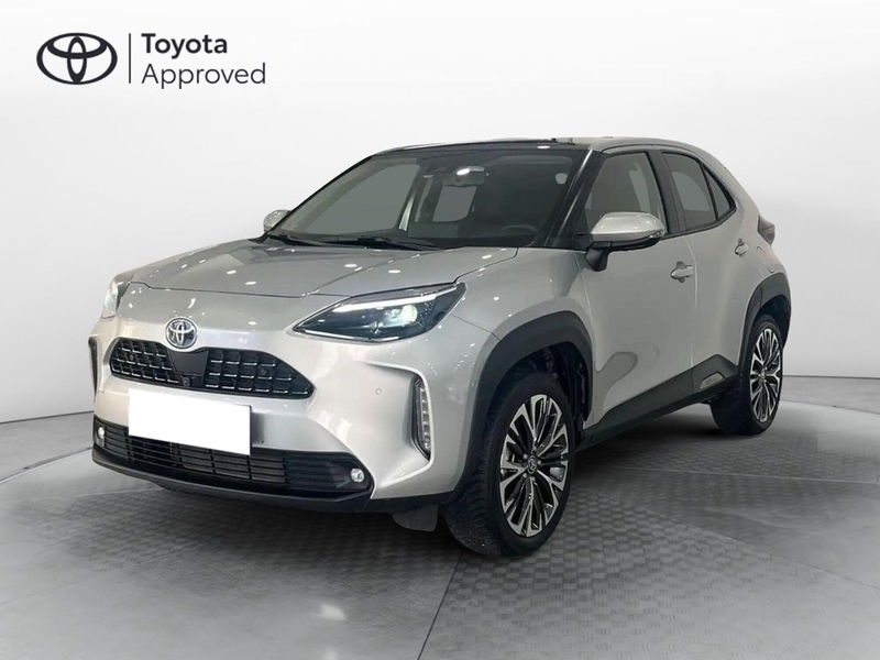 Toyota Yaris Cross Trend fwd 115cv e-cvt del 2023 usata a Latina