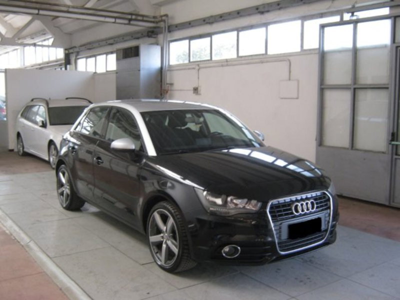 Audi A1 Sportback 1.6 TDI S tronic Ambition del 2012 usata a Porto San Giorgio