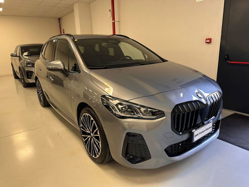 BMW Serie 2 Active Tourer 220i  mhev 48V Msport auto del 2023 usata a Alba