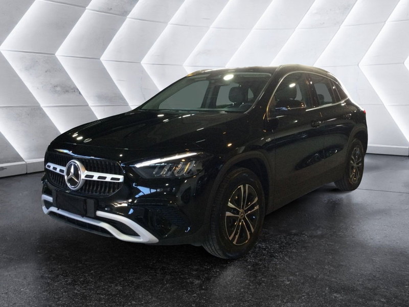 Mercedes-Benz GLA SUV 250 e phev Advanced auto del 2025 usata a Caserta