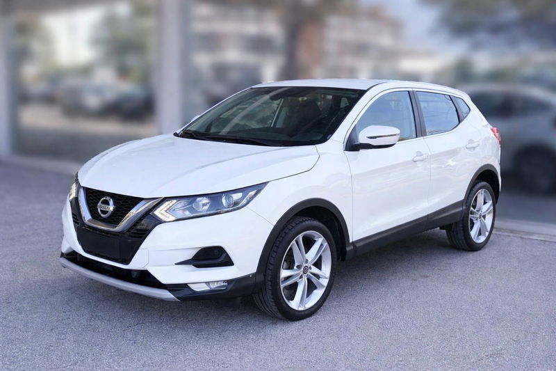 Nissan Qashqai 1.3 DIG-T 140 CV N-Motion Start del 2020 usata a Rimini