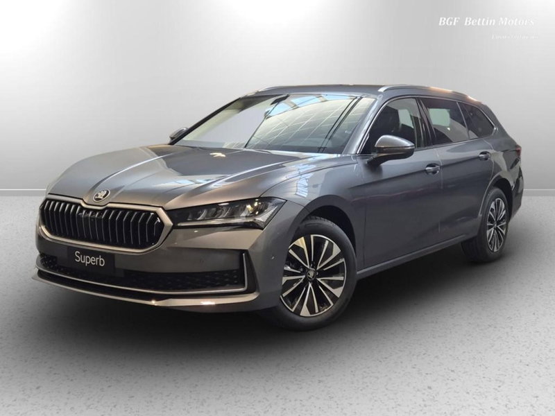 Skoda Superb 2.0 tdi Selection 150cv dsg nuova a Piove di Sacco