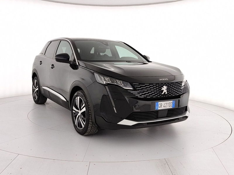 Peugeot 3008 BlueHDi 130 S&S EAT8 Allure Pack del 2023 usata a Caserta