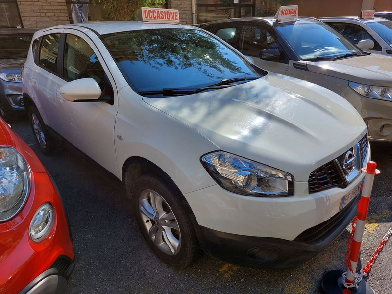 Nissan Qashqai 1.5 dCi DPF Acenta del 2011 usata a Imperia