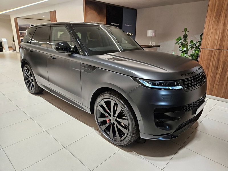 Land Rover Range Rover Sport 3.0D l6 300 CV HSE Dynamic Stealth nuova a Napoli