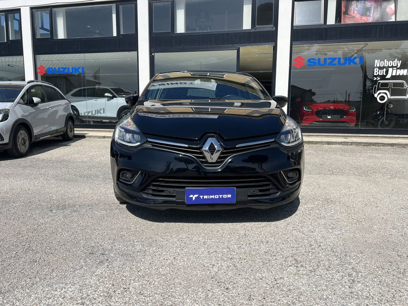 Renault Clio TCe 12V 75 CV 5 porte Moschino Intens del 2018 usata a Corropoli