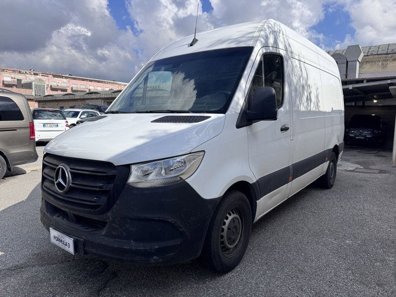 Mercedes-Benz Sprinter K43/35 317 CDI RWD TA Tourer del 2022 usata a Messina