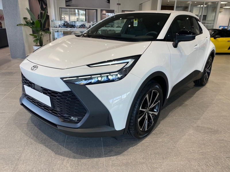 Toyota Toyota C-HR 2.0 phev Trend fwd e-cvt nuova a Firenze
