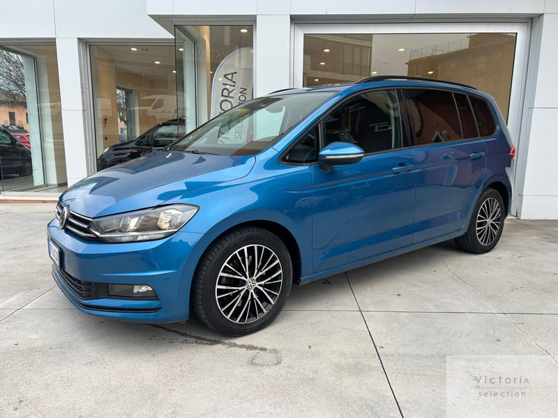 Volkswagen Touran 1.6 TDI 115 CV SCR Business BlueMotion Technology del 2018 usata a Brescia