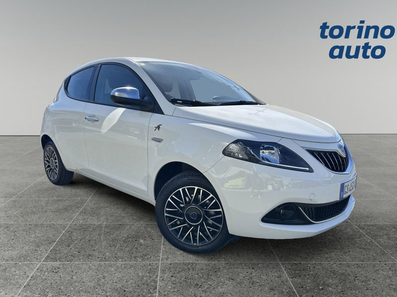 Lancia Ypsilon 1.0 FireFly 5 porte S&S Hybrid Alberta Ferretti del 2023 usata a Torino