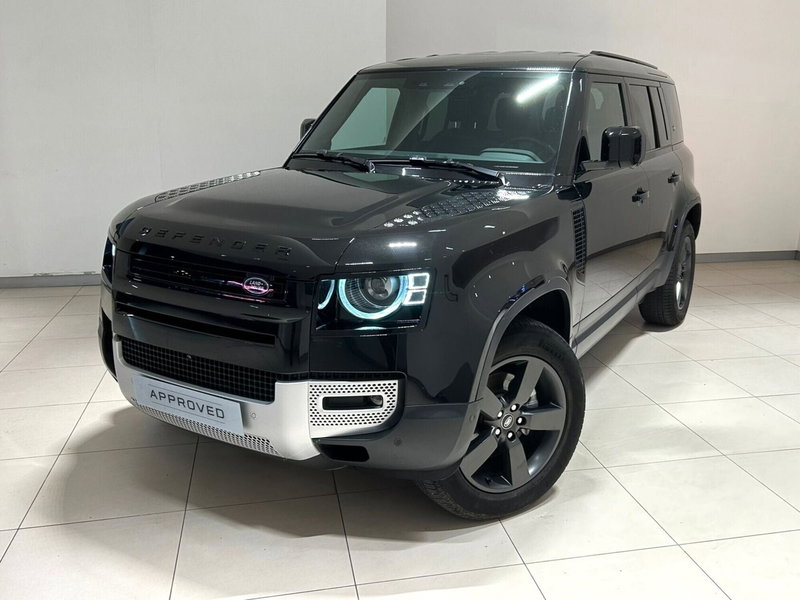 Land Rover Defender 110 3.0d i6 mhev X-Dynamic SE awd 200cv auto del 2022 usata a Napoli