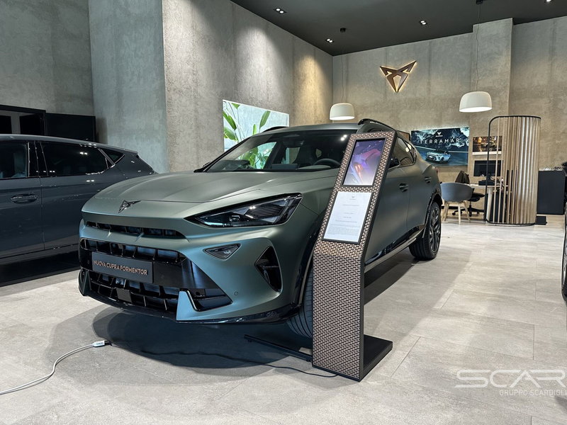 Cupra Formentor 1.5 hybrid Tribe Edition 150cv dsg nuova a Livorno