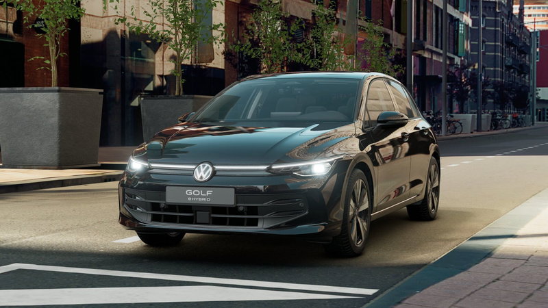 Volkswagen Golf 1.5 tsi ehybrid Life 204cv dsg nuova a Catanzaro